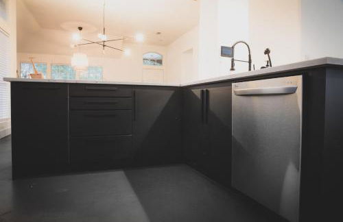 Sophisticated Minimalist Modern Home w/pool and spa - Foto 4