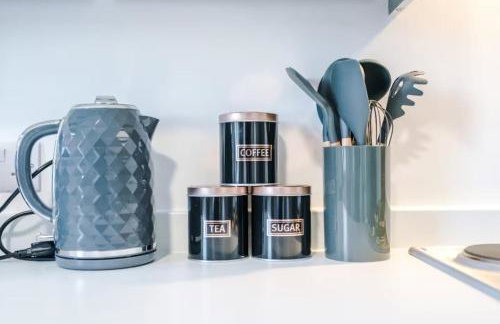 Three Bedroom House in Wigan - Perfect for family! - Photo 6