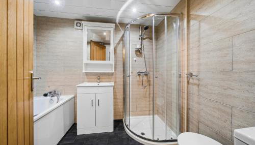 Knole Stylish 3BR House w Garden, Parking Near Cribbs and M5 by AltoLuxo Short Lets & Serviced Accommodation - Foto 4