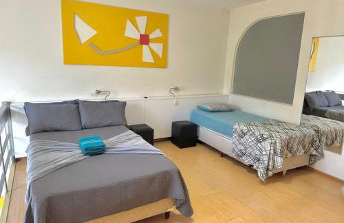 Saint Sebastian Flat 201 - Com Hidro! até 3 pessoas, Duplex, no centro - Foto 1