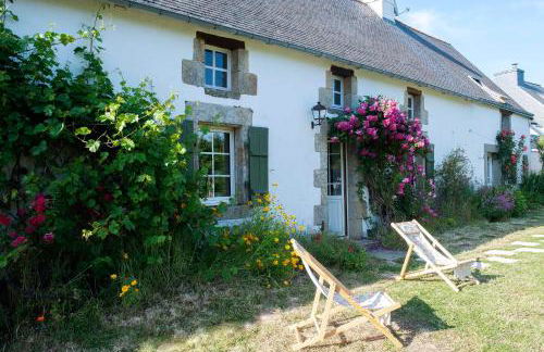 La Longère de l'Amiral c'est au choix la Maison de l'Amiral jusqu'à 10 personnes ou le Carré de l'Amiral jusqu'à 4 personnes - Foto 1