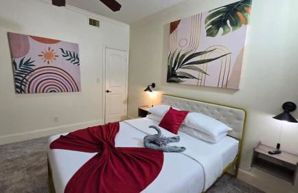 Game & Soak Retreat 3BR Private Jacuzzi Pool Table - Foto 20