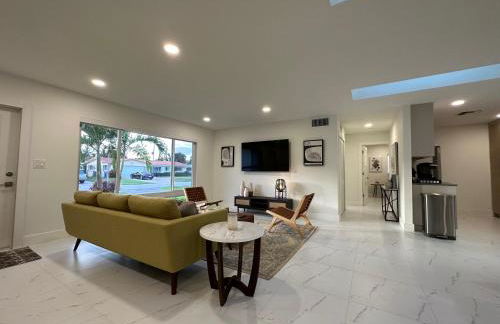 The Sun House - 3 Bed, 2 Bath, Private Pool, Fire Pit, Huge Backyard - Foto 11