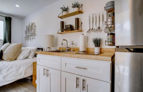 Luxury Tiny Container Home 2mi to Beach Private - Foto 1