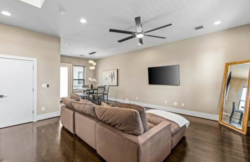 Gorgeous Property Near Convention Center - Foto 34