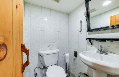 Massive Roscoe Retreat Great for Large Groups! - Photo 37