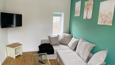 Northcliffe - Stylish Stone Cottage - Spa Bath - Peak Views - Foto 5