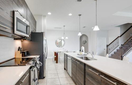 Near Disney and Legoland Spacious Poolside Oasis! - Foto 11