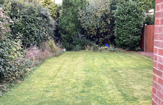 Spacious Detached Bungalow With Ample Parking - Foto 55