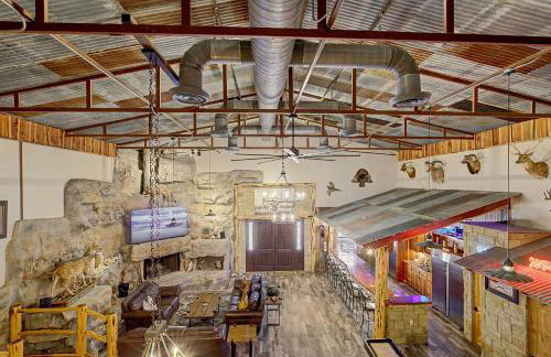 Oakridge Ranch: Pool + Hot-tub, Pickleball Court, Whiskey & Wine Room - Foto 117