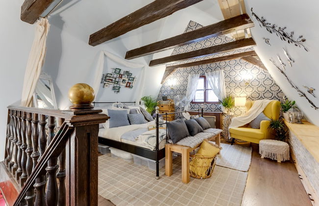 Incredible 2Br Loft in Heart of Prague - Photo 12