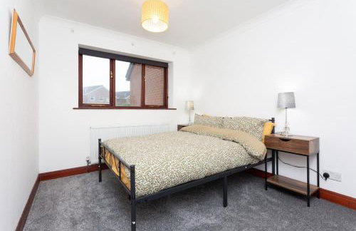 Preston 4 bedroom house near M55 & M6 - Photo 16