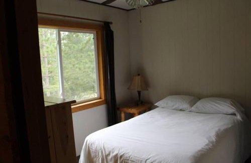 Cabin10 - Poolside Cabin with a lake view and great fishing - Foto 9