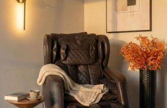 CASA Arlington Suite with In-Suite Massage Chair & Premium Amenities - Foto 43