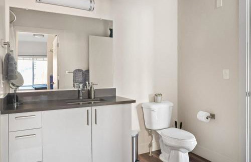 Convention Ctr - Stylish 2BD,2BA with Pool,Gym and Hot tub - Foto 35