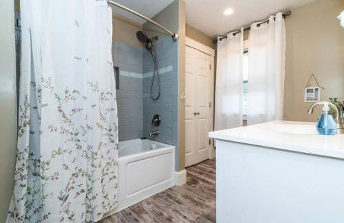 Chelsea Lake House, Game Room, & Pontoon-rental - Foto 11