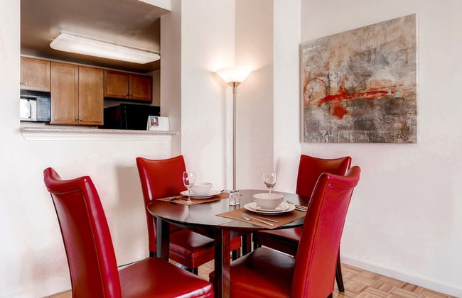 Bluebird Suites near Newport Center - Foto 15