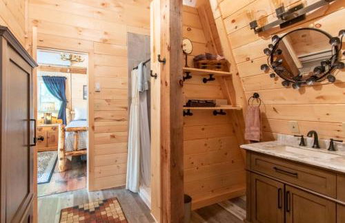 Cabin w Hot tub, 24 acres, 30 min to Gore, MtnView - Foto 19