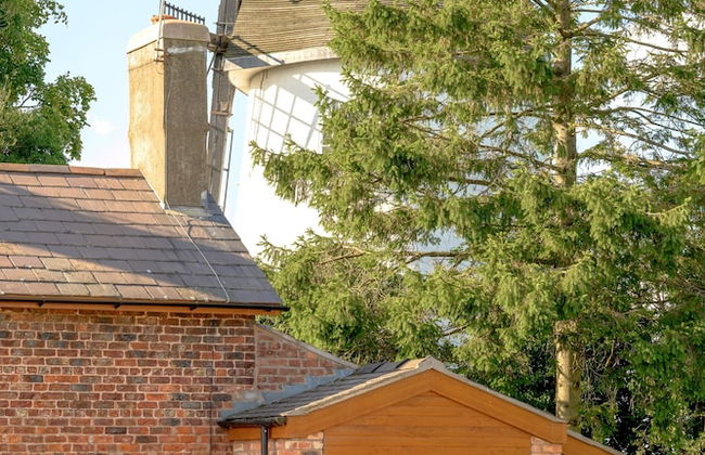 Saughall Mill Farm Cottage - Photo 1