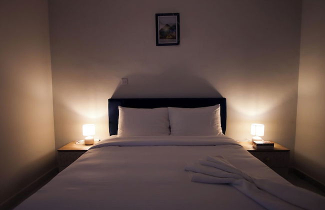 STAR NIGHT FURNISHED APARTMENTS - Photo 25