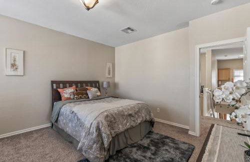 Entire Home in Surprise Downtown, Arizona - Foto 38