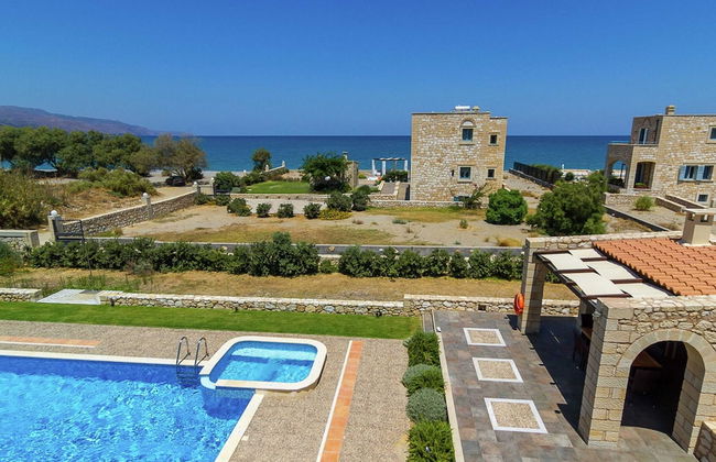 Villa in Kamisiana With Private Pool & Beach - Photo 21