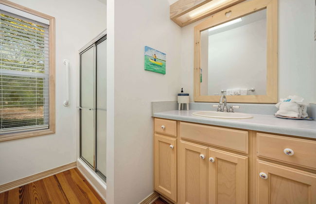 Secluded Waterfront Retreat for 23 Dock, Pets OK - Foto 21