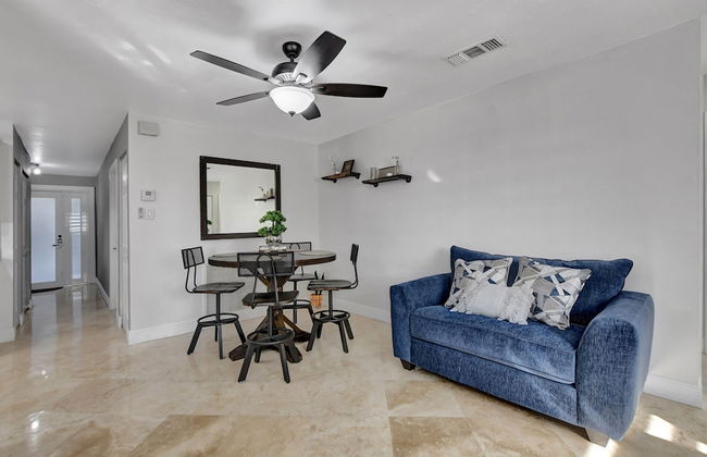 Boca Beauty - Stylish Home With Pool 3 Bedroom Home by RedAwning - Foto 21