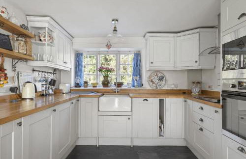 Thatched Cottage & Tranquil Gardens Gated Parking - Foto 2