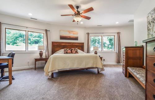 Skytop Chalet Pet Friendly, Hot Tub and Views - Foto 14