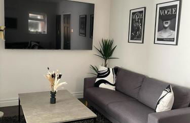 Lovely 2 Bed Full House By The Beach - Foto 1