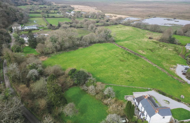 Hill House - 4 Bedroom - Llanrhidian - Photo 70