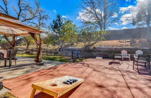 6BD Near DT - BBQ Grill, Games & Football Fun - Photo 34