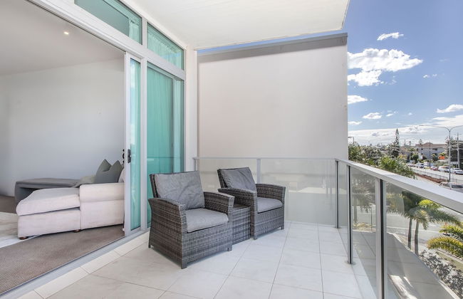 Mermaid Beach Luxury Penthouse - Photo 35