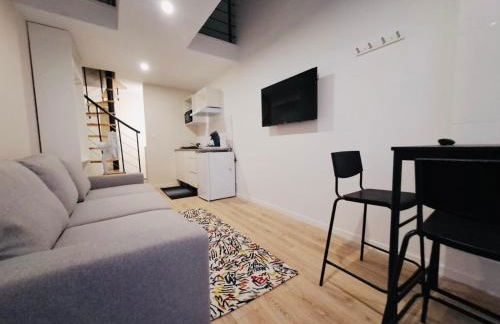 Studio Mezzanine Métro 14 Paris - Foto 2