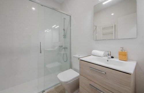 Retiro con parking para 4, vive la Latina - Photo 10