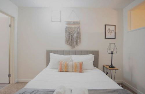 CozySuites The Block - Direct Skybridge Access #2 - Foto 18