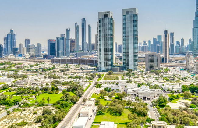 Luxe and Modern Duplex in Difc - Photo 22