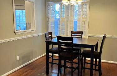 2 Bedroom Townhouse Retreat 10 min to UA Stadium - Foto 14