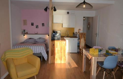 Studio in Plougasnou with Sea View and Beaches - Photo 6