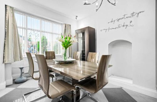 Stylish 4 Bedroom Townhouse - Edgbaston - Near Birmingham City Centre - Sleeps 8 - Parking - 578P - Foto 3