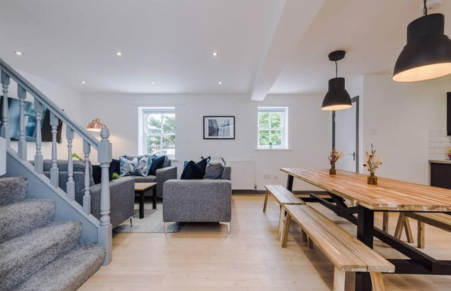 Host Apartments The Roscoe Coach House - Foto 3