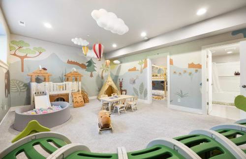 Modern Kirkland 4BR Family Oasis Kids Paradise - Photo 69