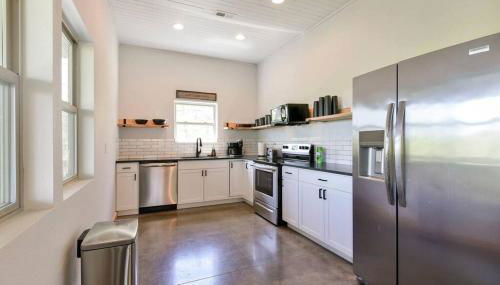 Table Rock Lakefront on 2 Acres with firepit - Foto 4