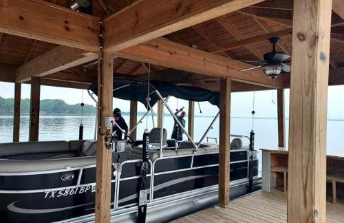 Lakefront Cottage with Hot Tub & Sunset Views - Foto 43