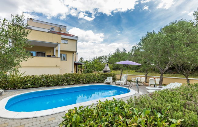 Elegant and Lavish Leisure Apartments Zadar With Outdoor Pool - Foto 65