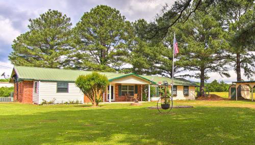 Quiet Clayton Home with Mountain Views 4 Mi to Lake! - Foto 1