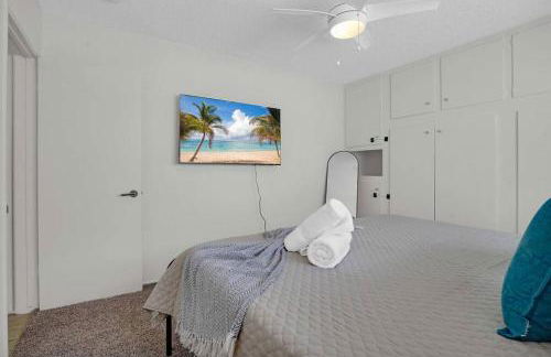 6th Haven, Arcade, King Bed, Games, 1 Mile to Beaches - Foto 4