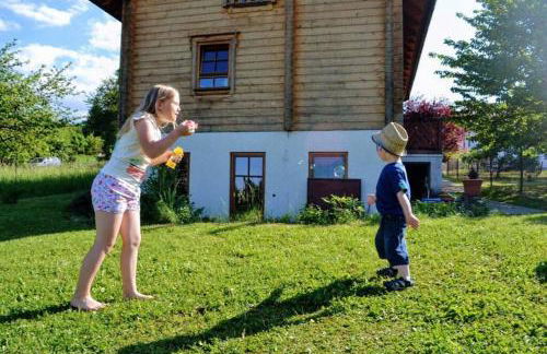 Gemütliches Blockhaus am Wald mit großem Garten - Foto 24
