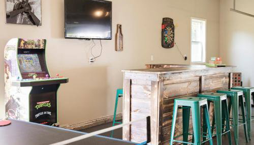 LARGE 5 Bed Lake Geneva Home 4 Blocks from Lake! - Foto 2, Game Room